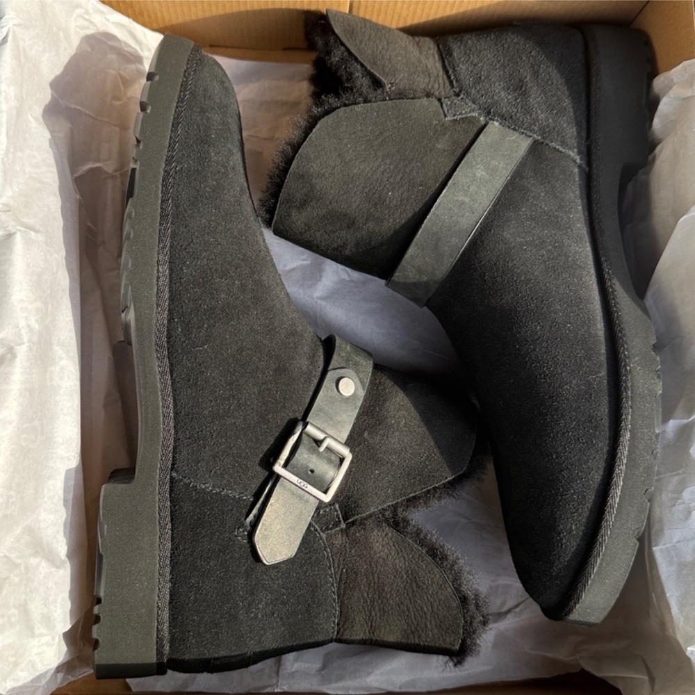 UGG Romely Short Buckle Boots